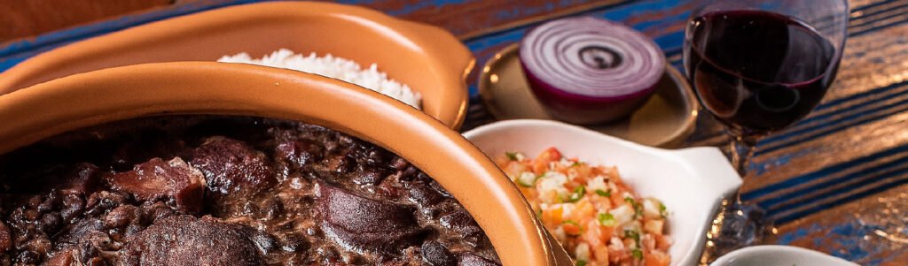 Harmonizar vinho e feijoada