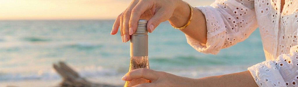 Abrindo uma garrafa de vinho com screwcap