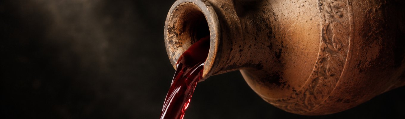 Entenda a descoberta de estátuas romanas em tanque de vinho em Israel e o que ela revela sobre o luxo e a cultura do Império Romano.
